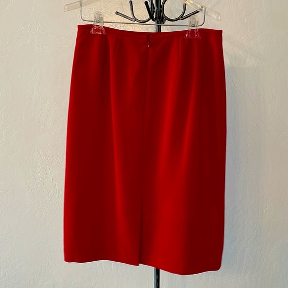 NWT Suit Studio, red 2PC suit, size: 8, suit jacket and skirt - Picture 5 of 7